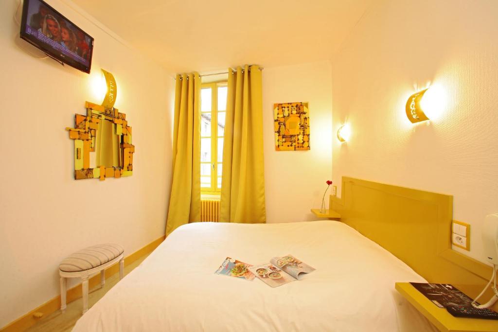 Hotel Le Coin Des Halles Cahors Szoba fotó