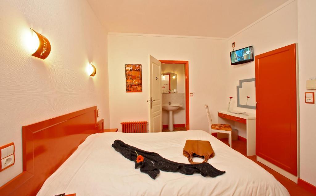 Hotel Le Coin Des Halles Cahors Szoba fotó