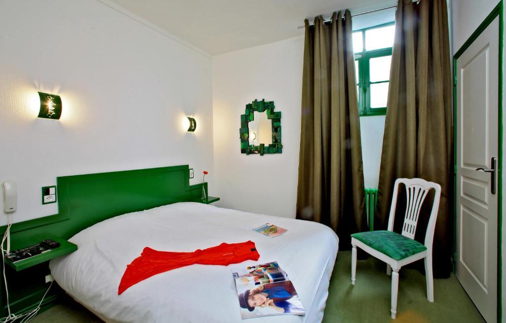 Hotel Le Coin Des Halles Cahors Szoba fotó