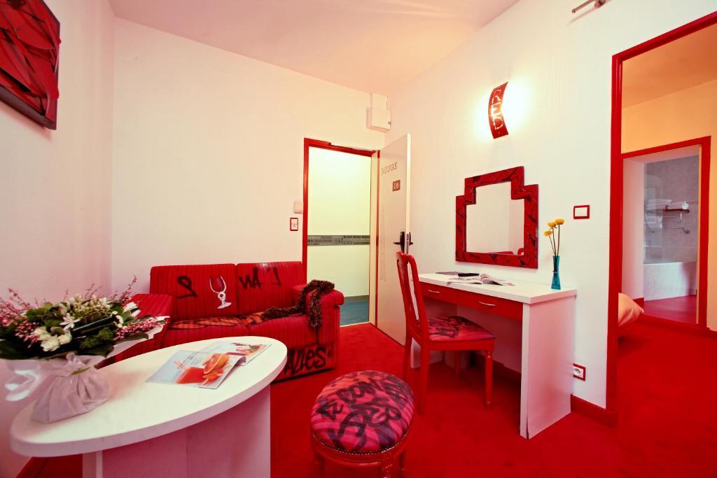 Hotel Le Coin Des Halles Cahors Szoba fotó